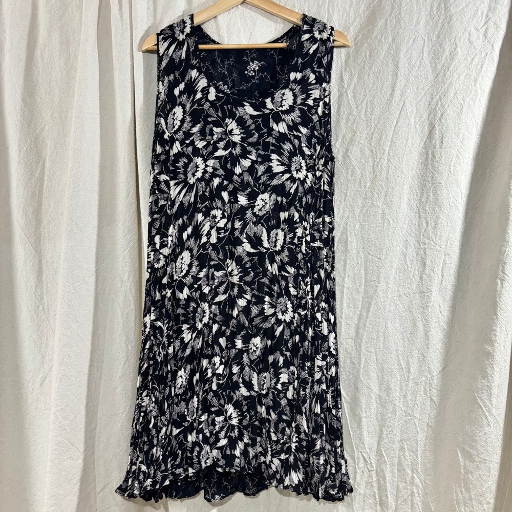 Lola P Reversible Floral Dress Womens Medium Black White Rayon Crinkle Midi